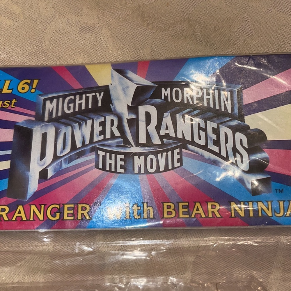 1994 Mighty Morphin Power Ranger Toy - Yellow Ranger - Picture 3 of 8